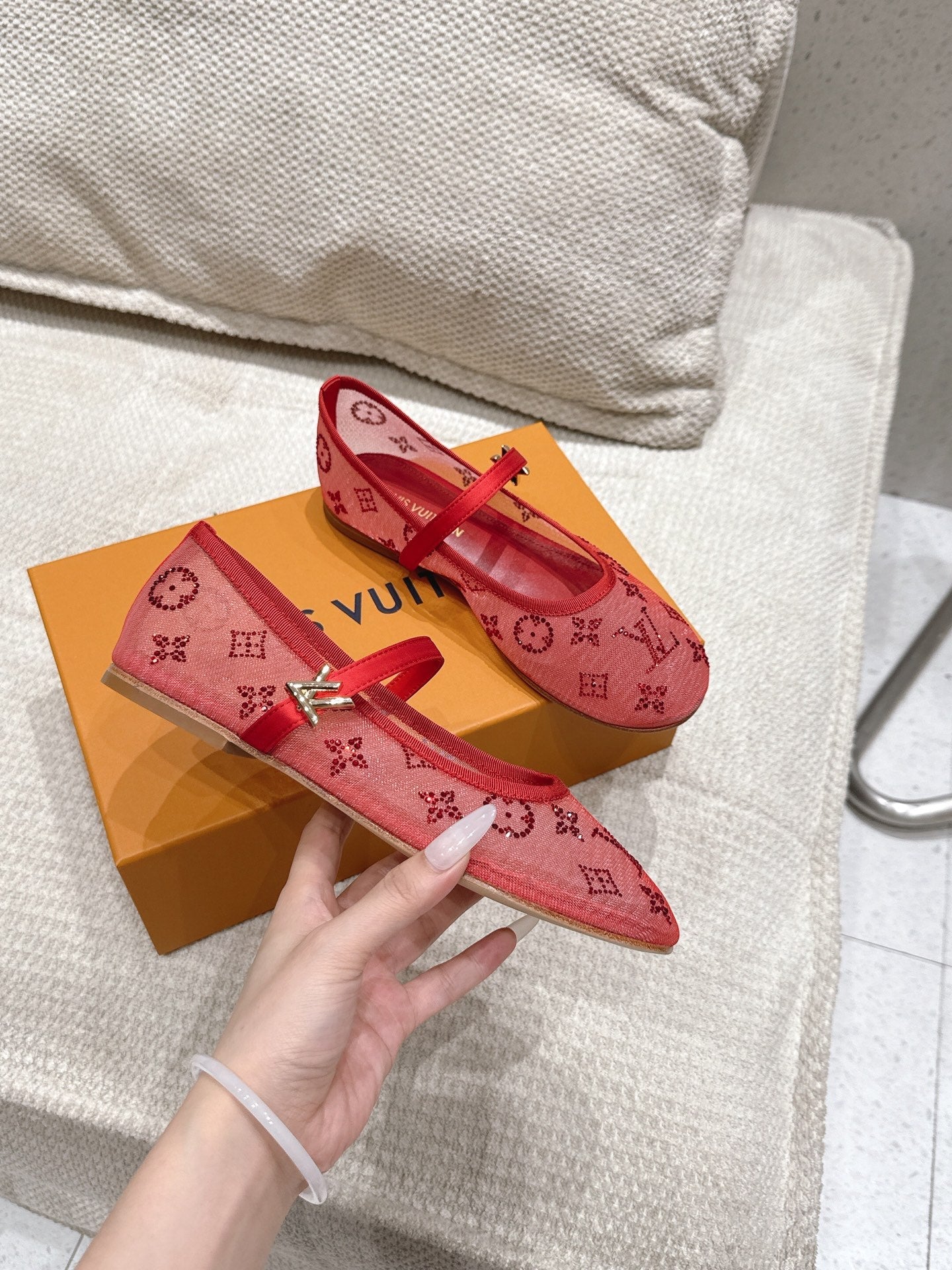 LV 26s Romy Flat Ballerina Red Mesh 849378