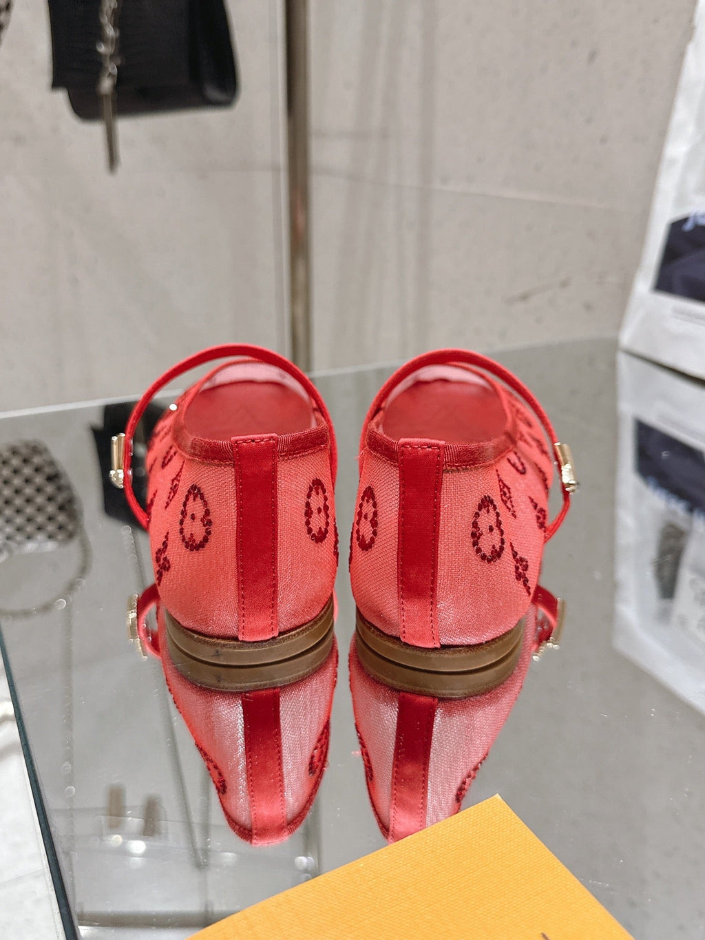 LV 26s Romy Flat Ballerina Red Mesh 849378