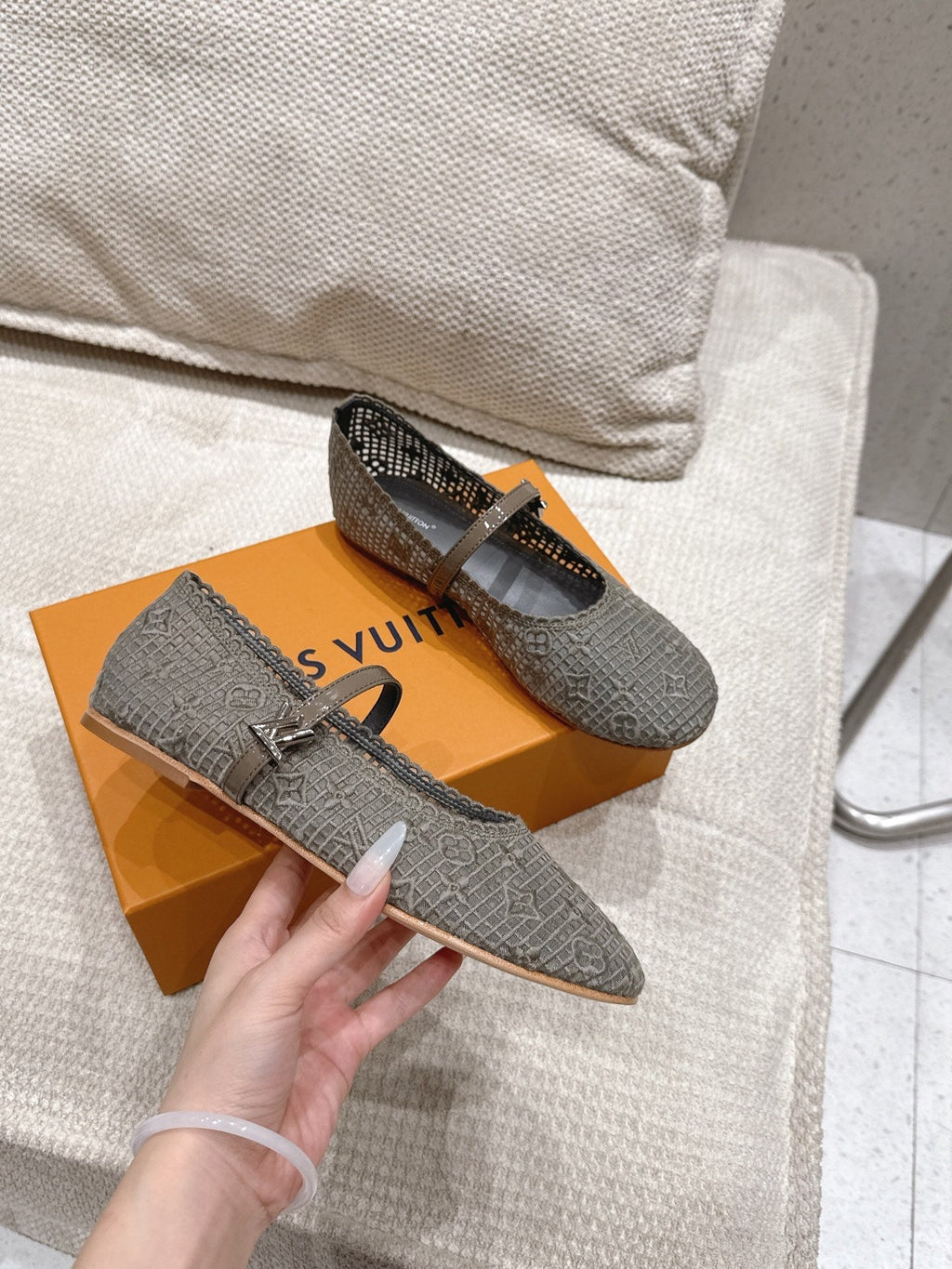 LV Romy Flat Ballerina Taupe Mesh 849380