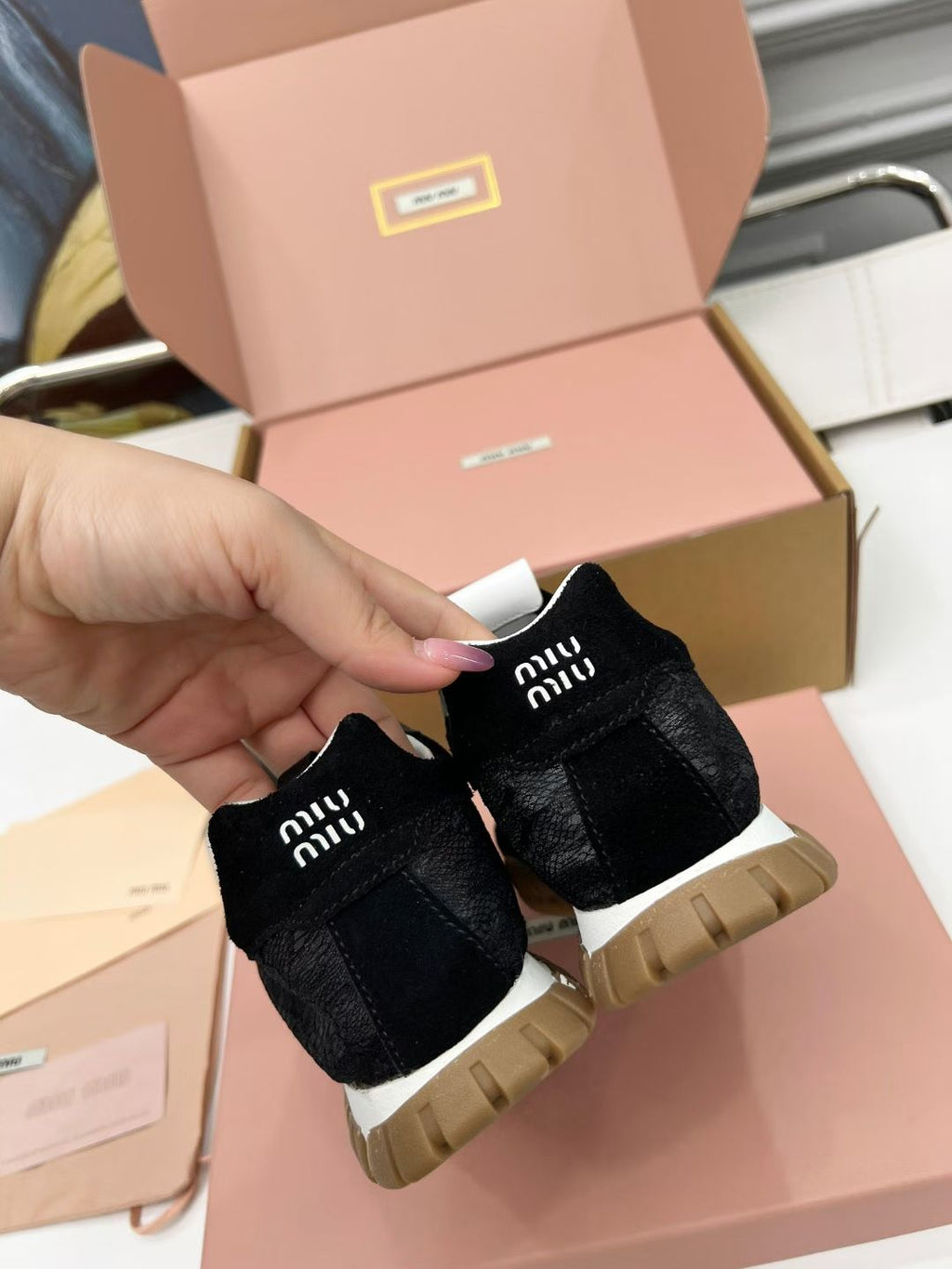 Miu TYRE Sneakers Black Suede Lace 456326