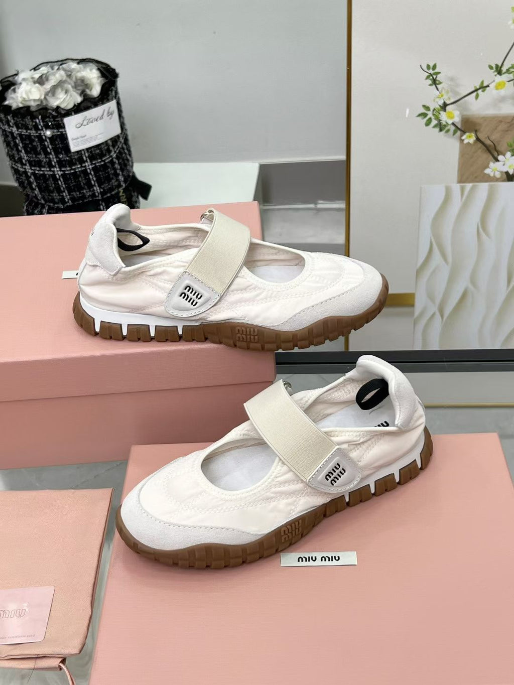 Miu Tyre Ballerina Shoes White Suede Fabric 456343
