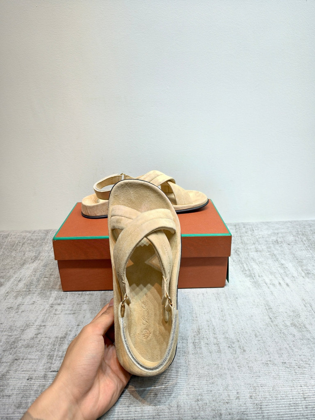 LP 26s Hector Sandal Khaki Suede 864861