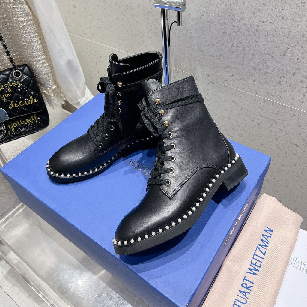 SW  Mckenzee Boot with Pearl Chain Black Leather 554361