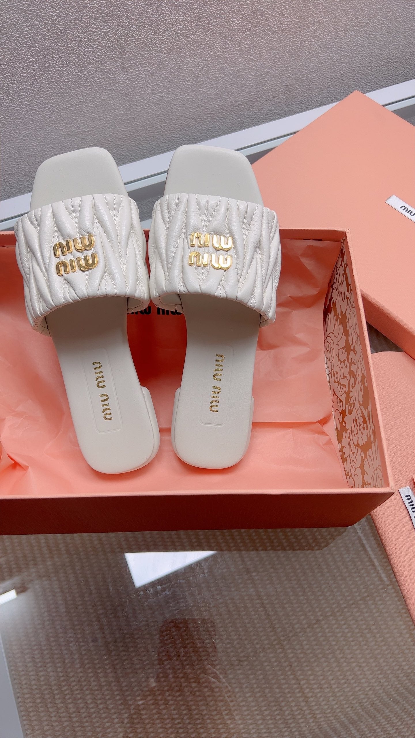 Miu Matelassé Slides Light Grey Leather 739555