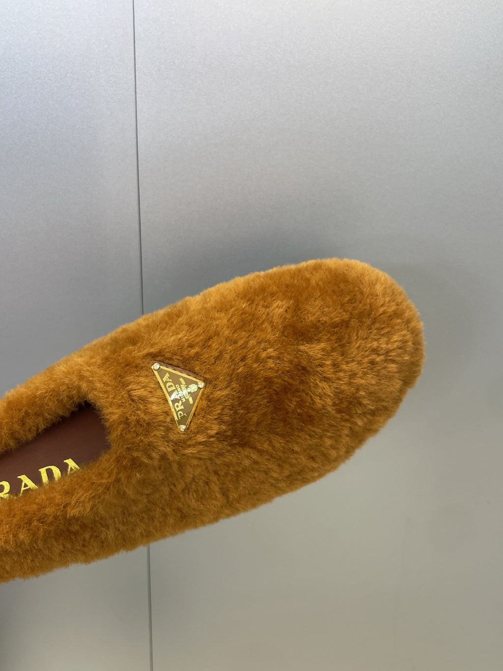 Prada 25s Slide Brown Shearing 551886
