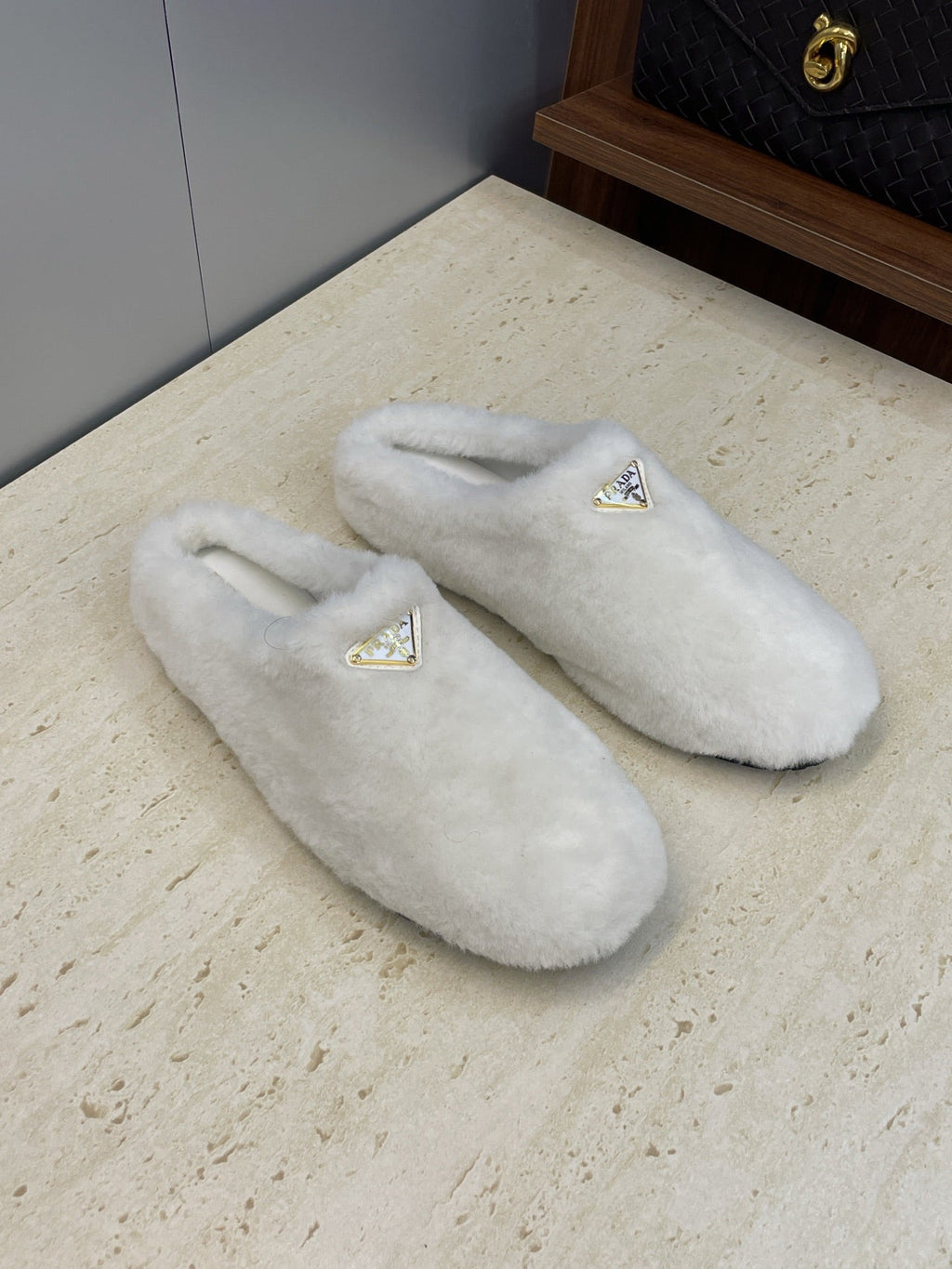 Prada 25s Slide White Shearing 551887