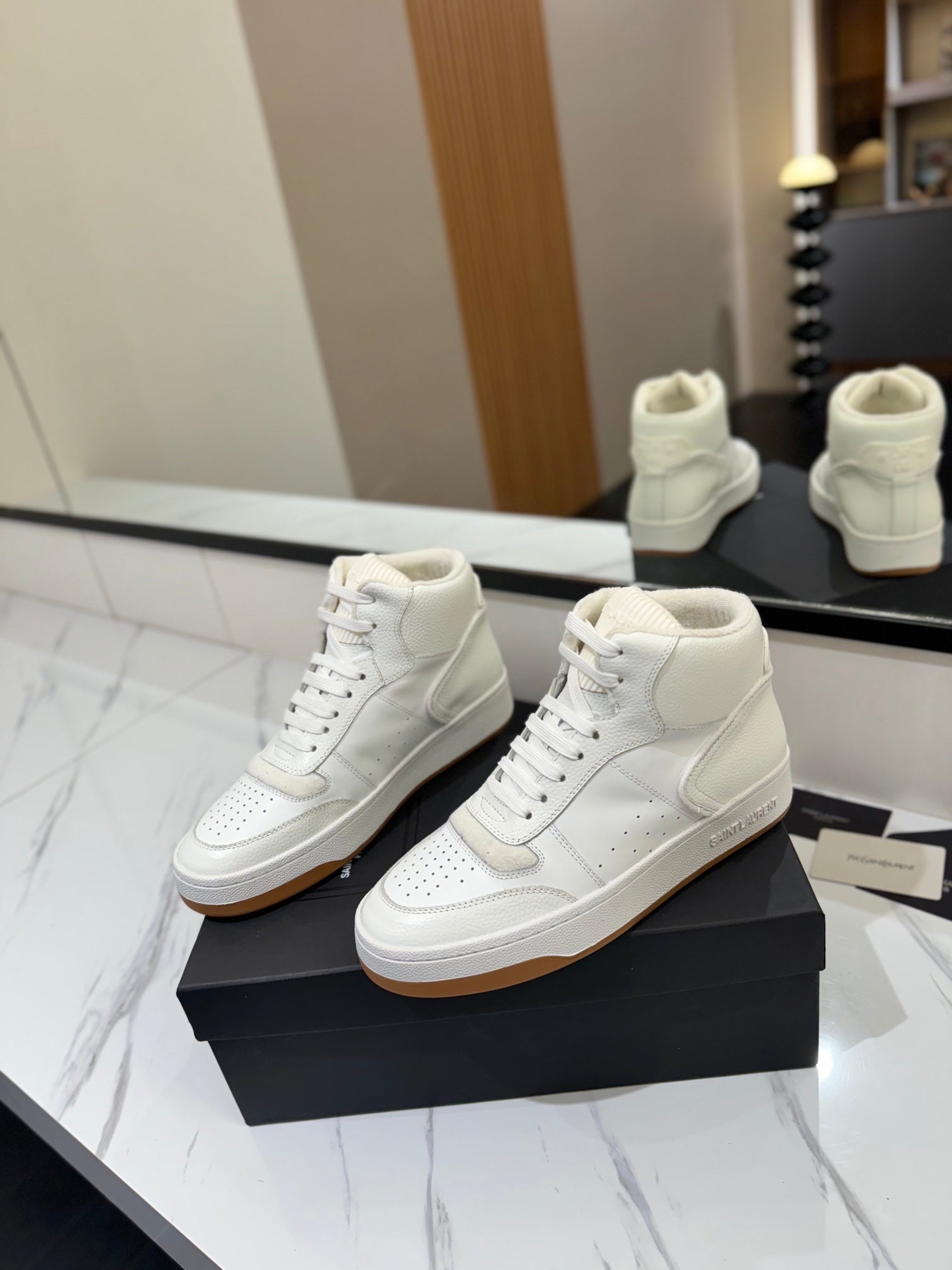 MID-TOP SNEAKERS IN WHITE PERFORATED LAMBSKIN