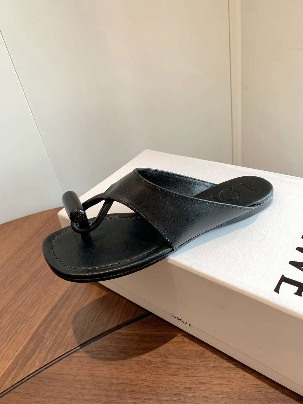 Loewe Toggle Sandals Black Leather 878017