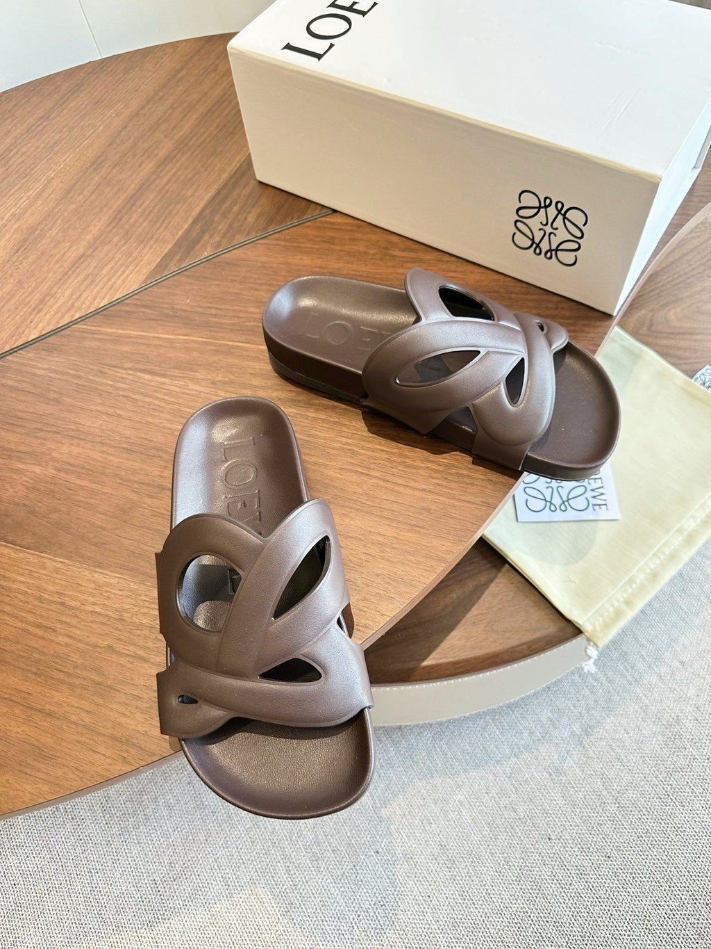 Loewe Ease Slide Coffee Leather 878033