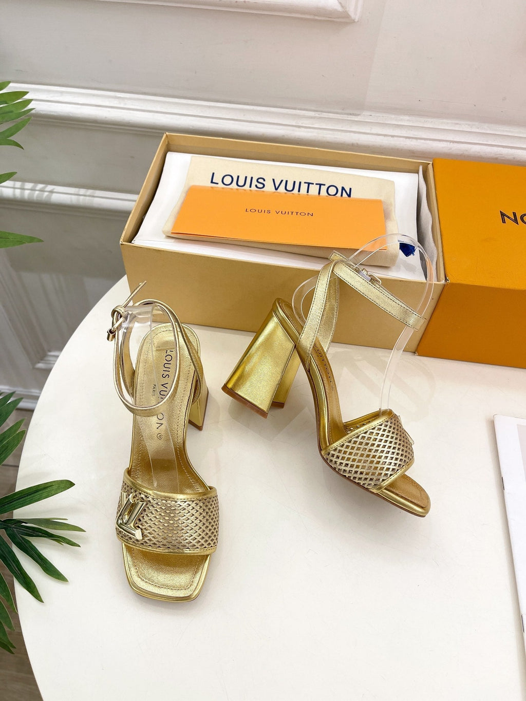 shake platform 90 gold metalic calfskin