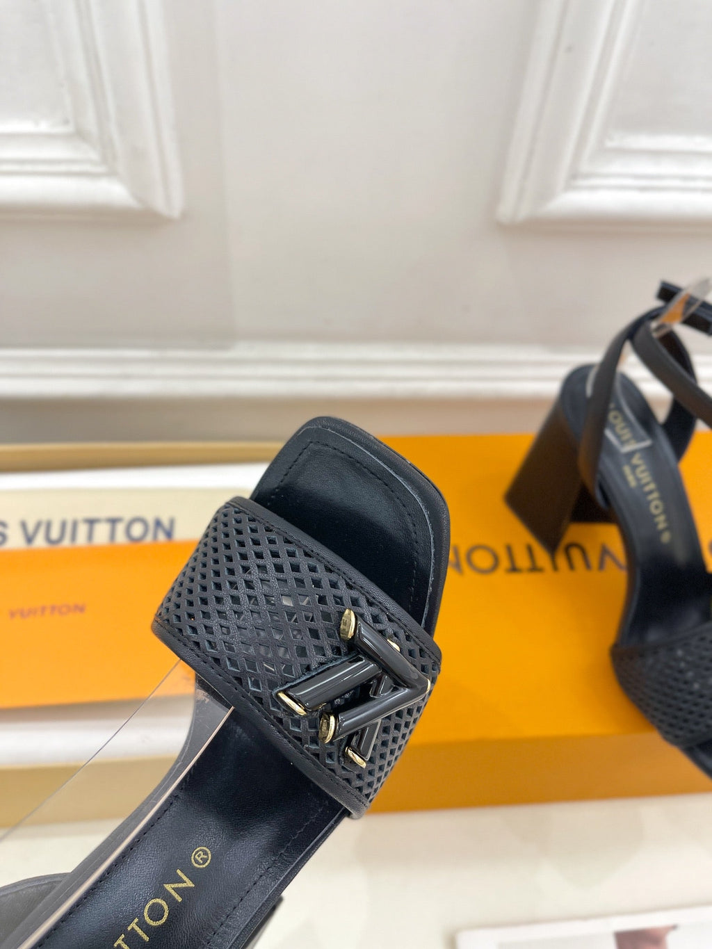 shake platform 90 black calfskin