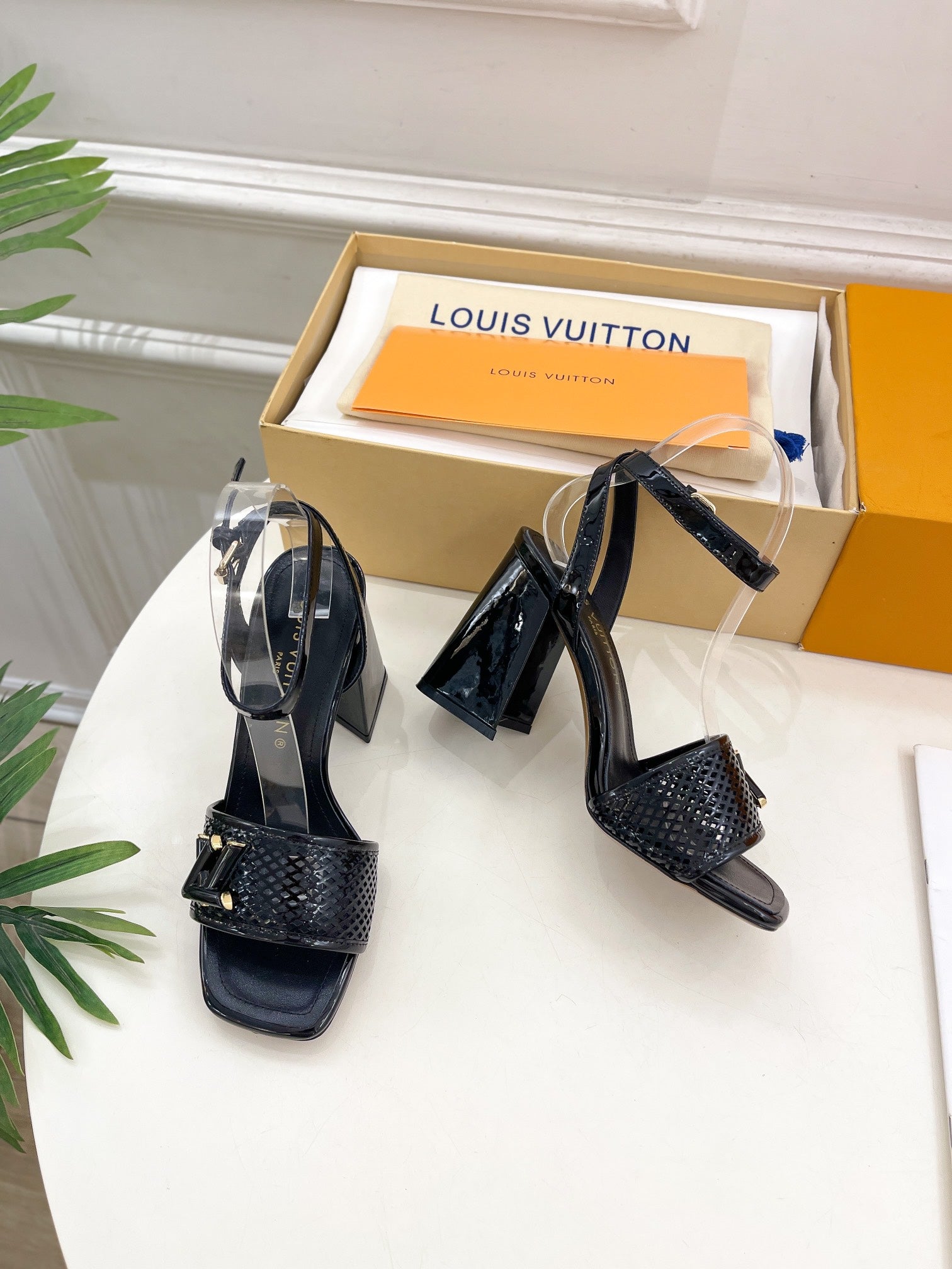 shake platform 90 black patent calfskin