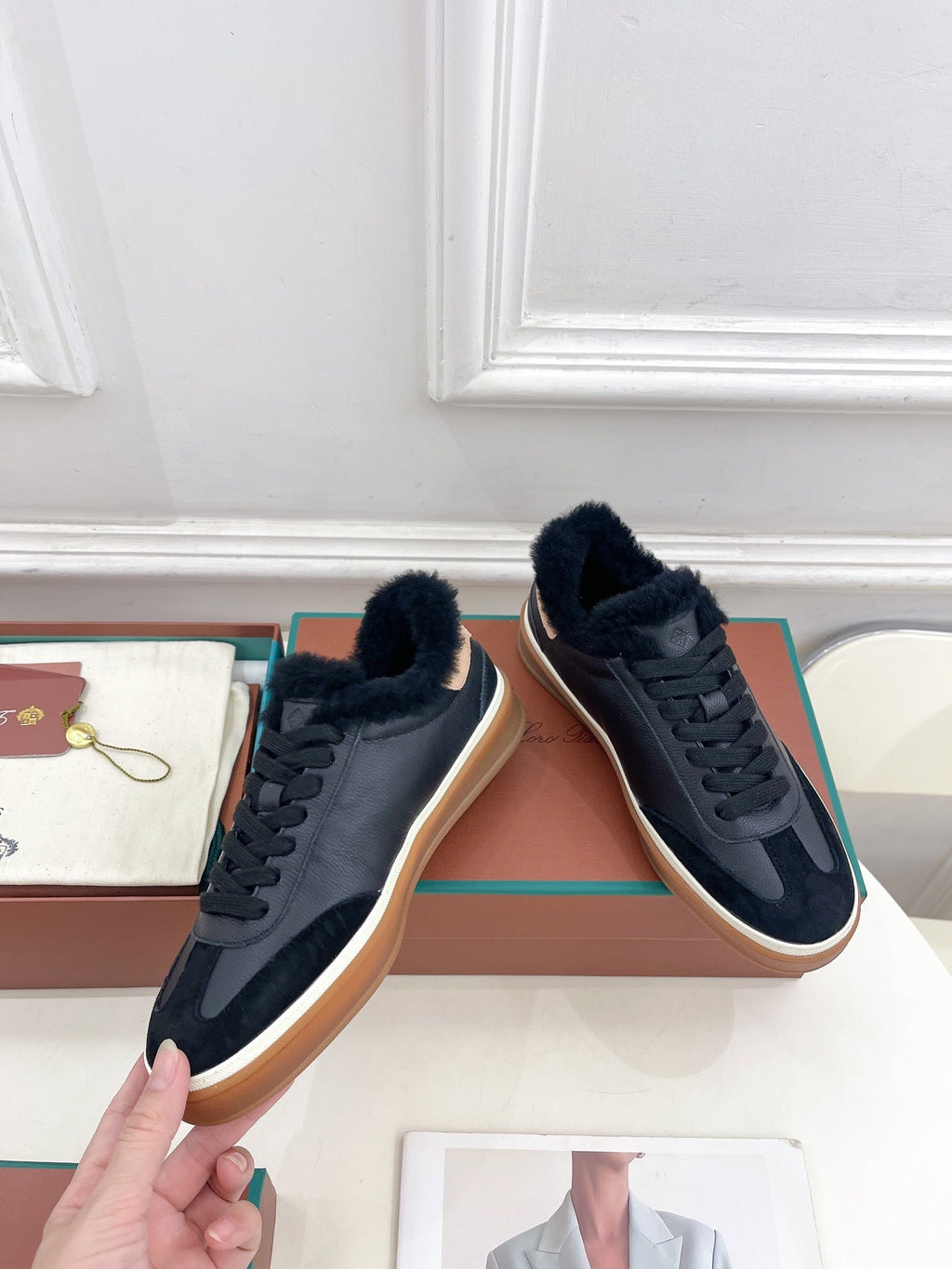 LP Tennis Walk Sneaker In Black Cowhide Lined With Wool Fleece 988262