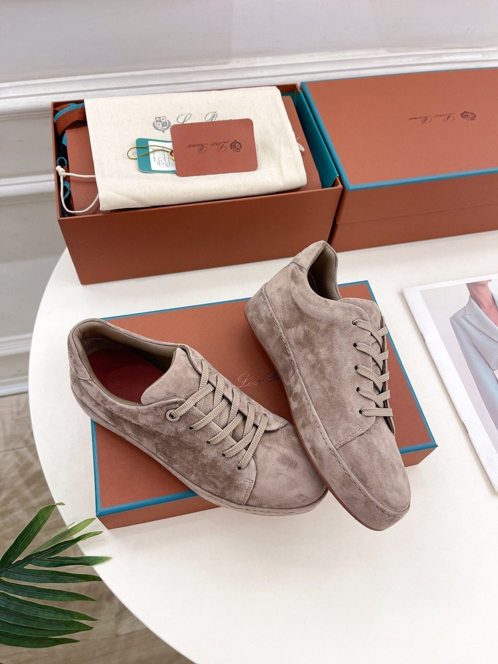 LP Nuage Sneaker In Light Grey Brown Suede 988293