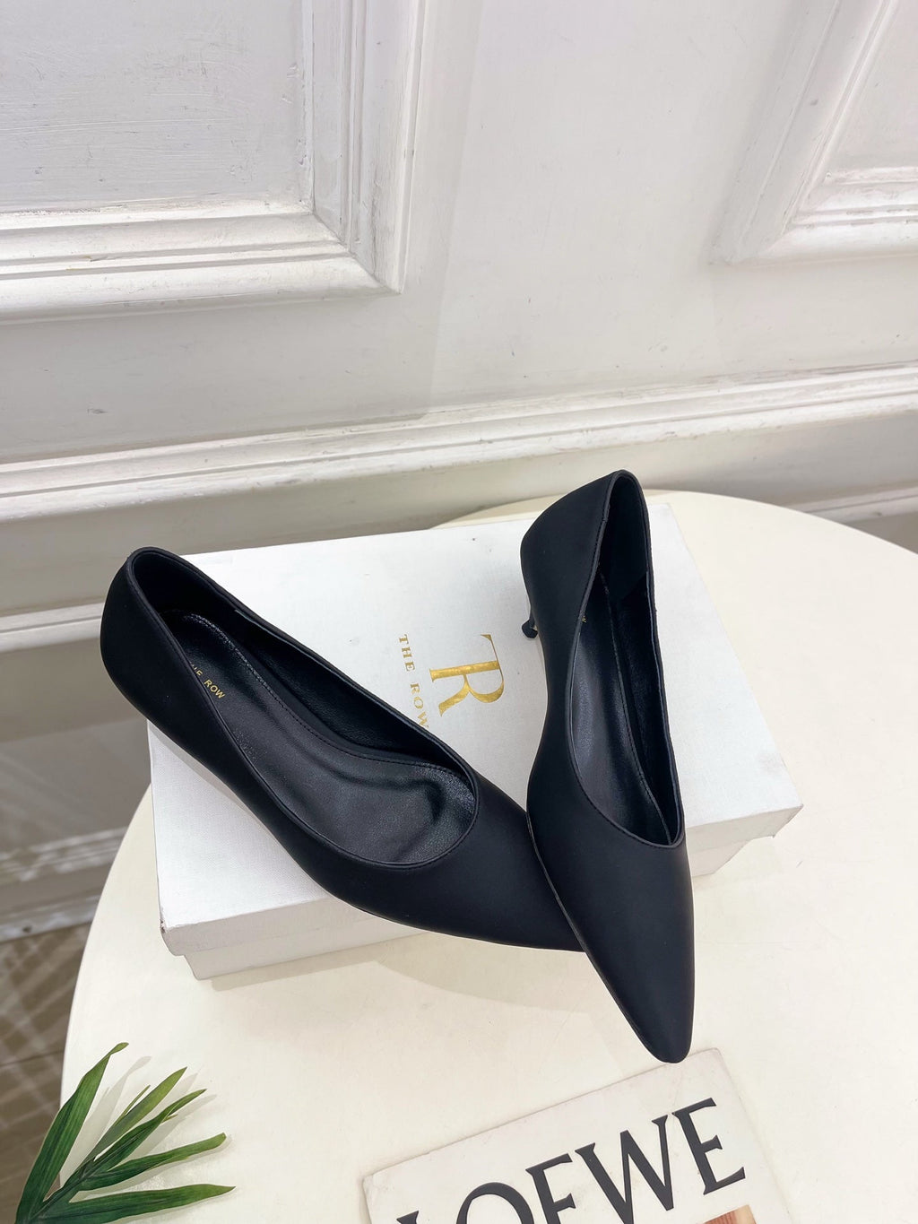 The Row 25ss TR Kitten heel Pointed Toe Shoes 35mm Black Frabic Sheepskin 425556