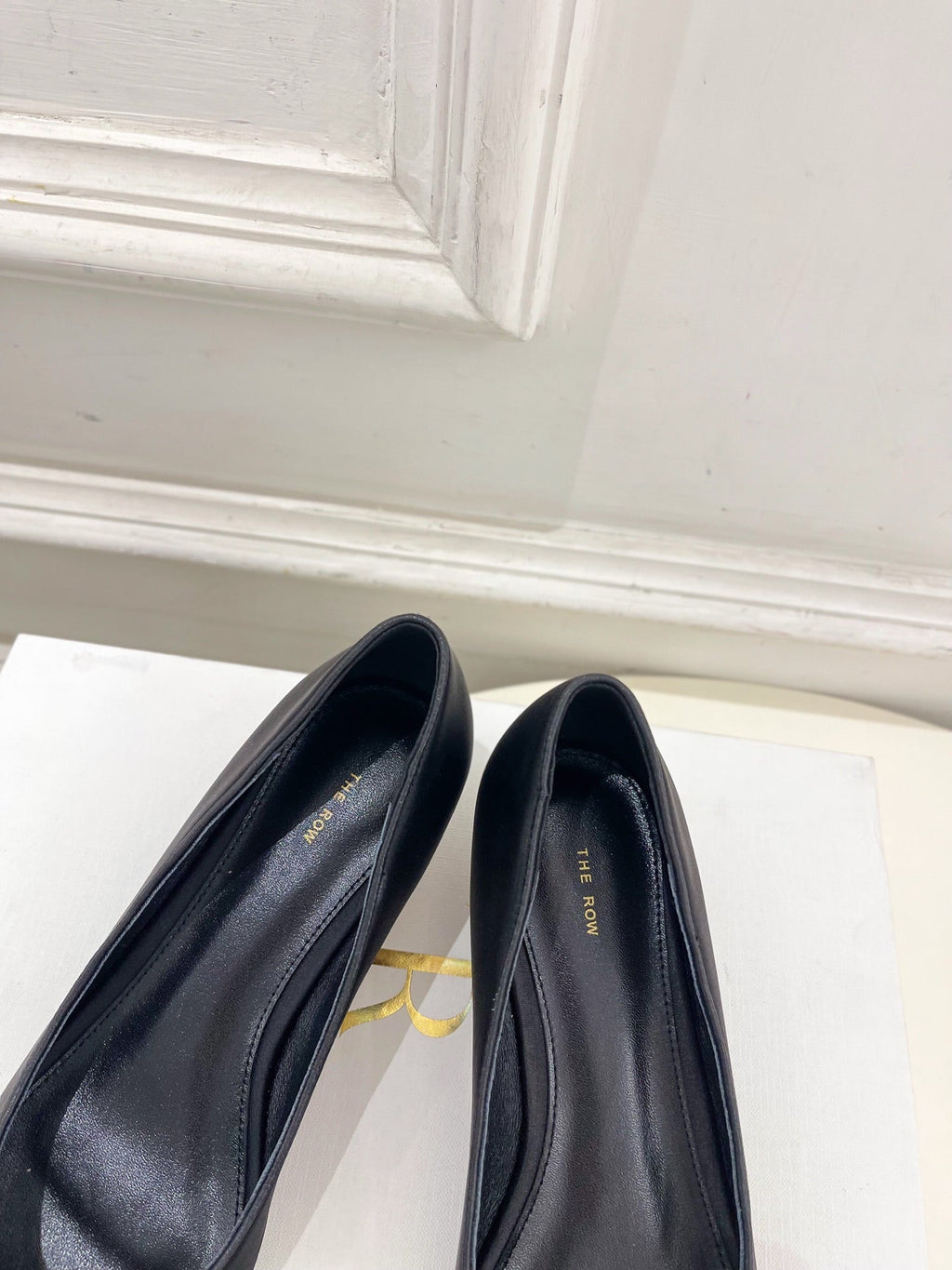 The Row 25ss TR Kitten heel Pointed Toe Shoes 35mm Black Frabic Sheepskin 425556