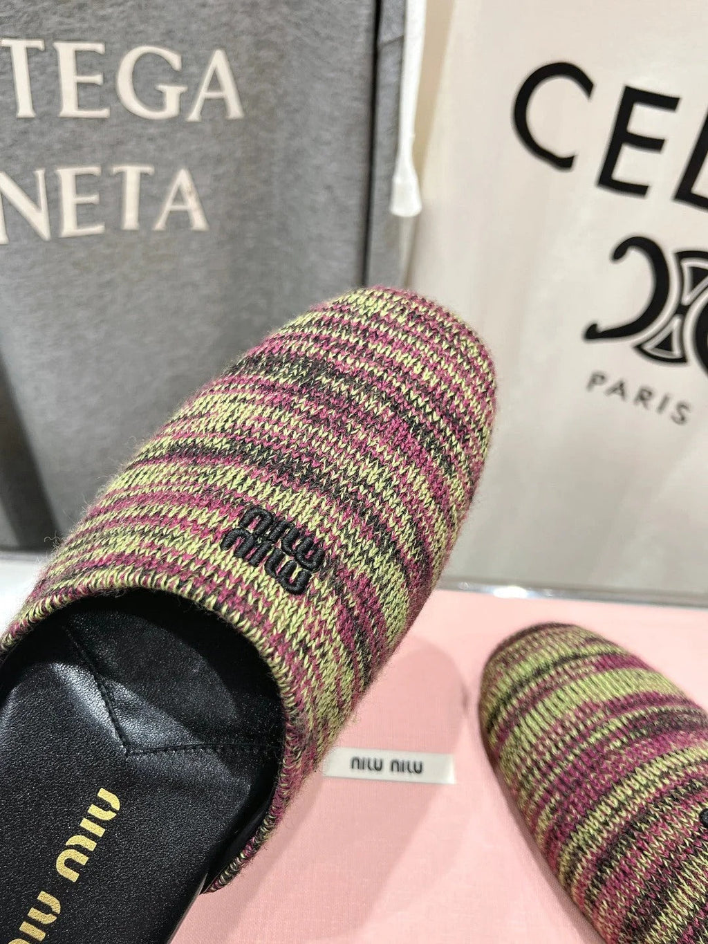 KNITTED MULES IN COLORFUL WOOL