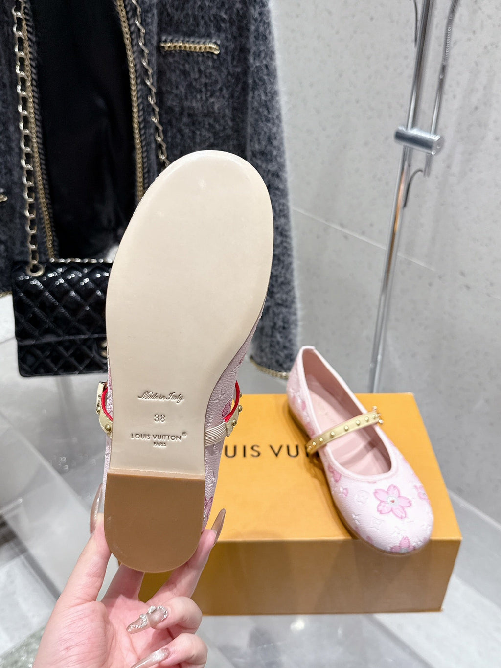 LV 26s Ballet Flats Light Pink Monogram Leather 610840