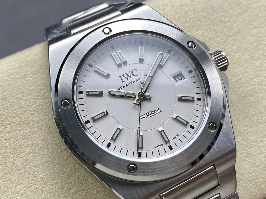 IWC Ingenieur 40mm White Dial Sliver White Numerals Steel Case