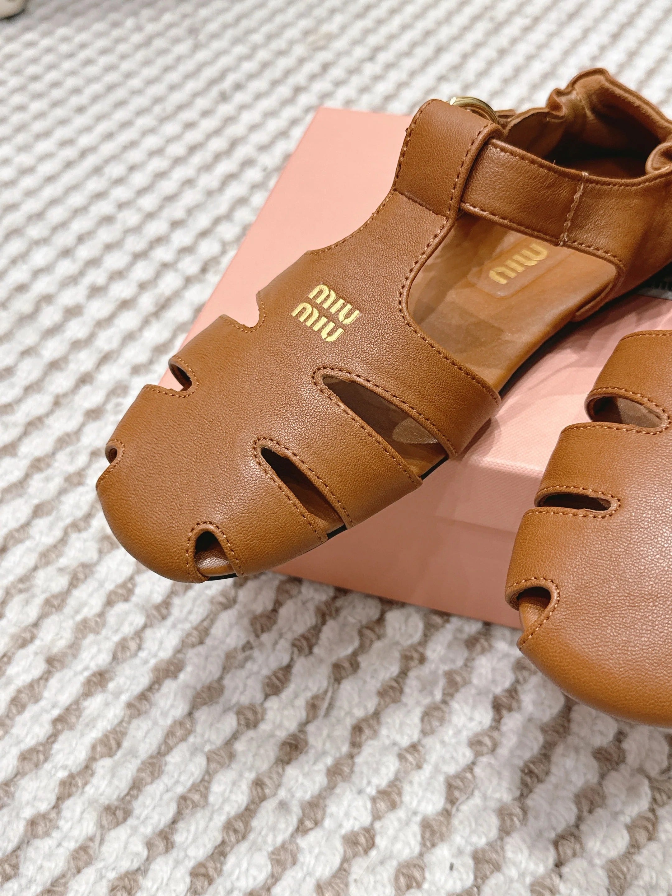 MIU 26 Roman Sandals Camel Brown Leather 632324