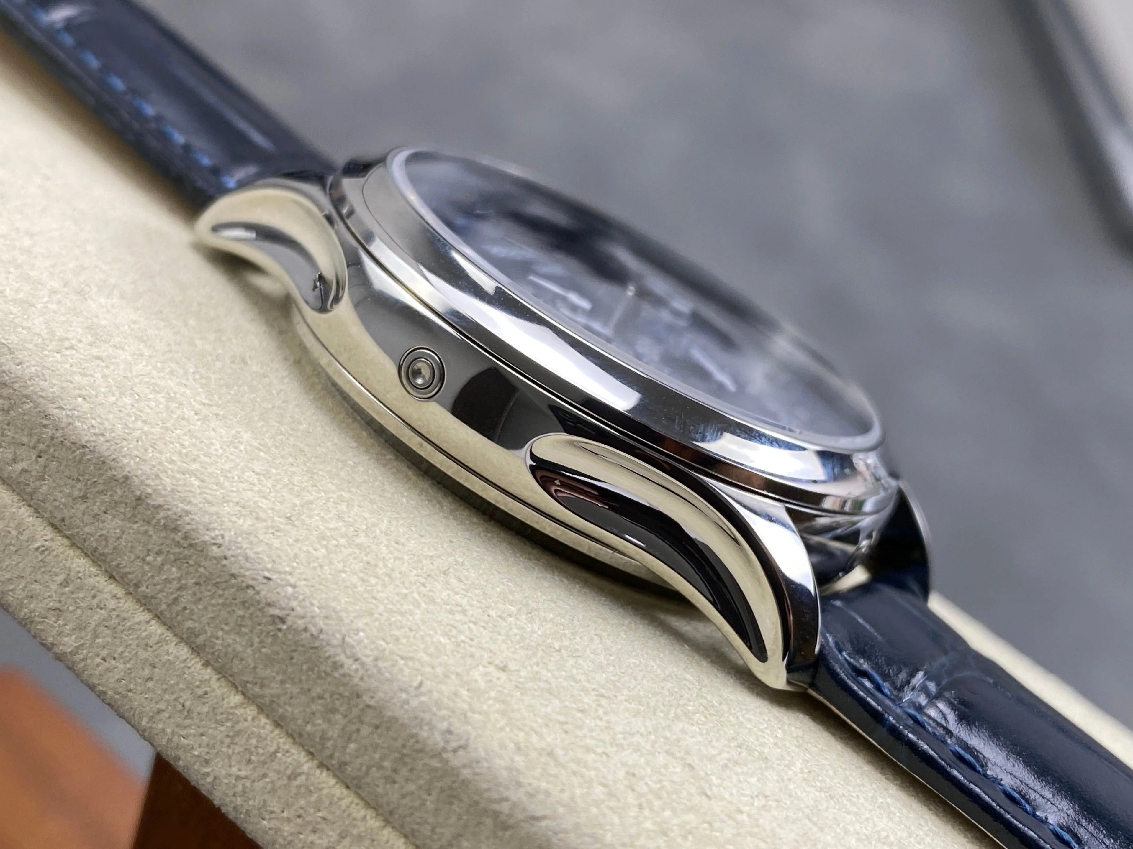 Patek Philippe Nautilus 5711 Maori Motif 40mm Dark Gray Dial Stainless Steel Case (Copy)