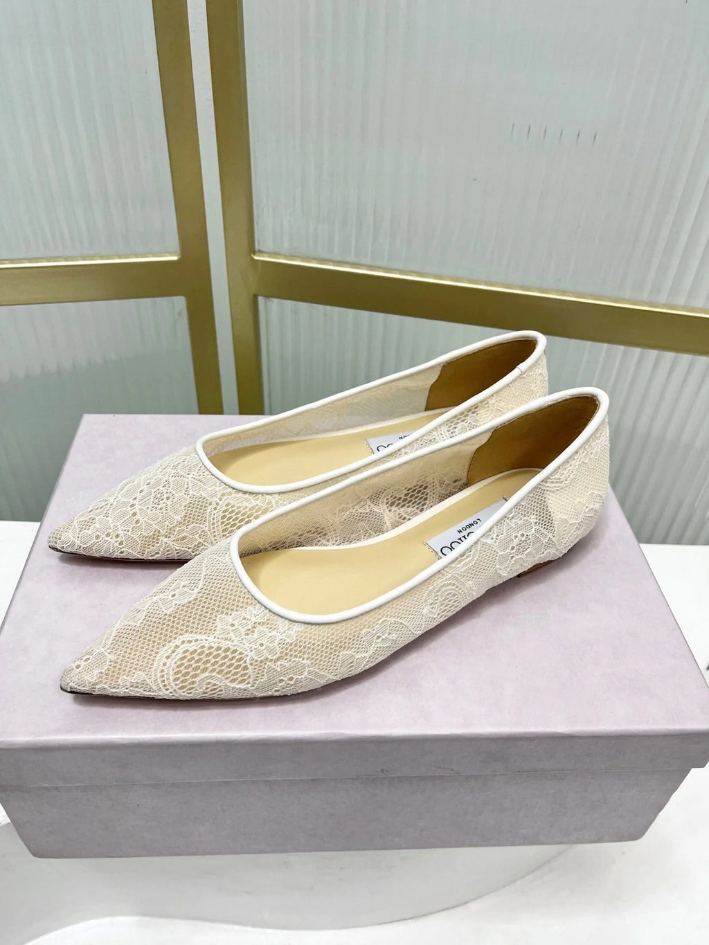 Jimmy 26s Ballet Flats Ivory Beige Lace Sheepskin 605952