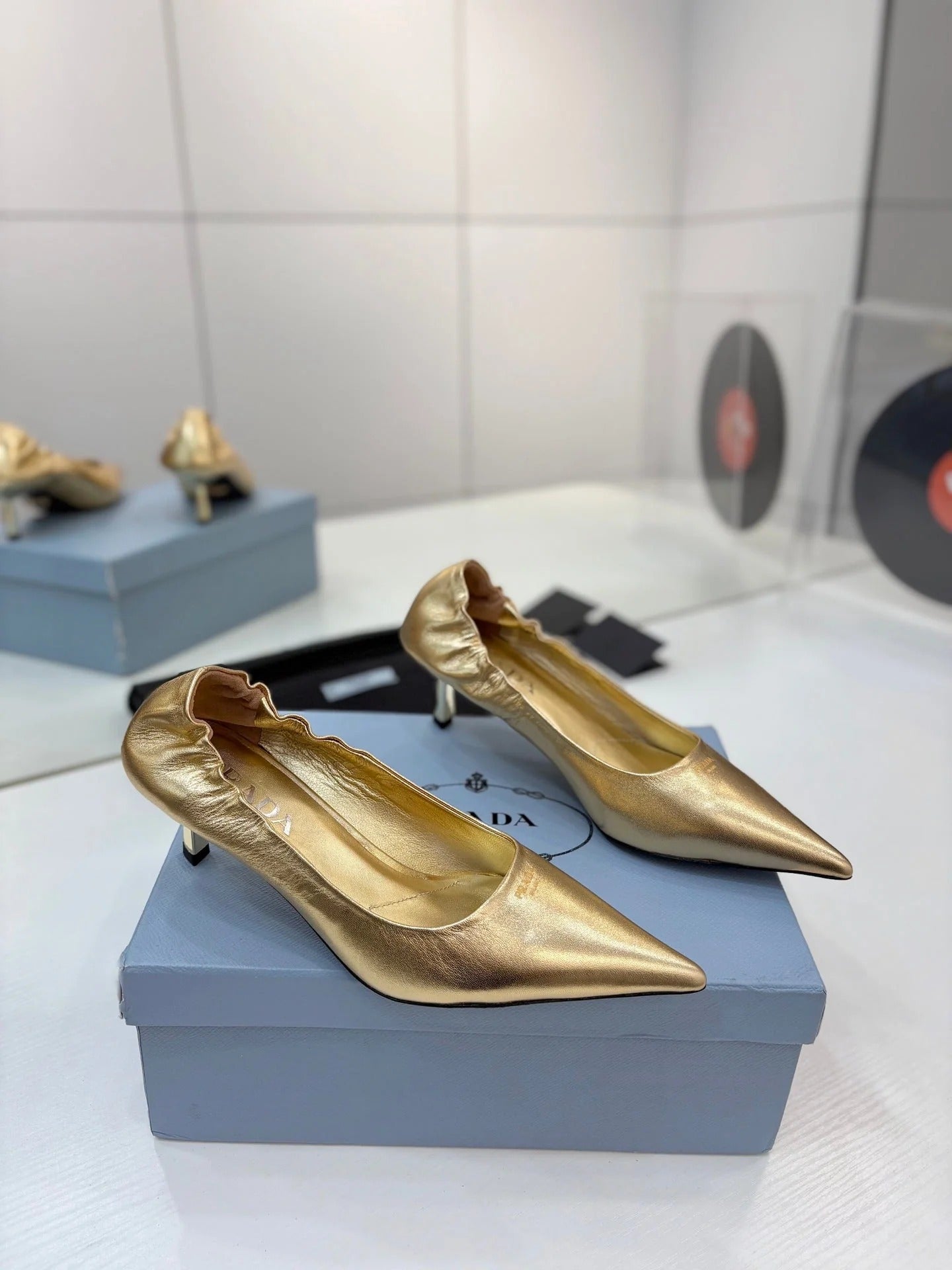 PRA 26S Pointed Toe High Heels 55 Metallic Gold Suede 627128