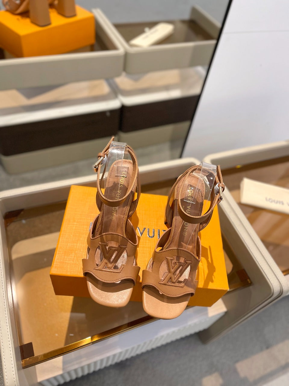 LV Isola Sandals 8.5 cm Brown Leather 888275