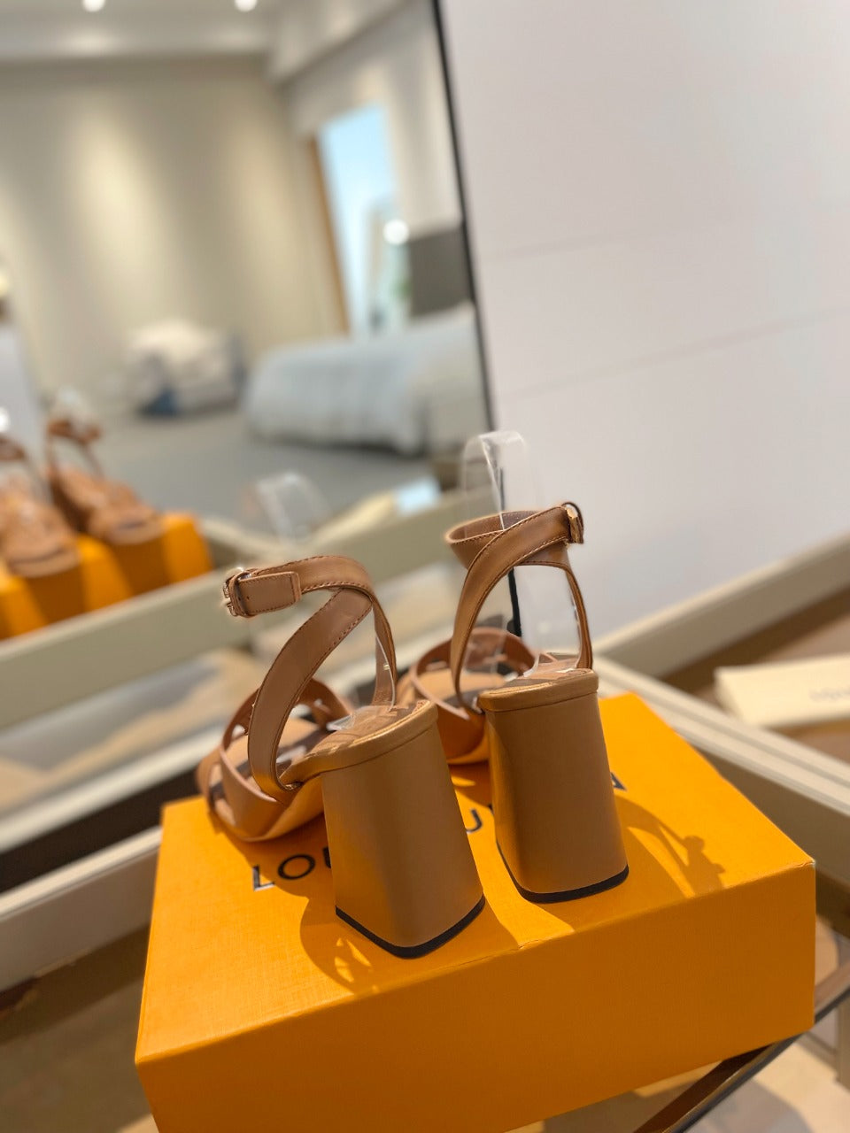 LV Isola Sandals 8.5 cm Brown Leather 888275