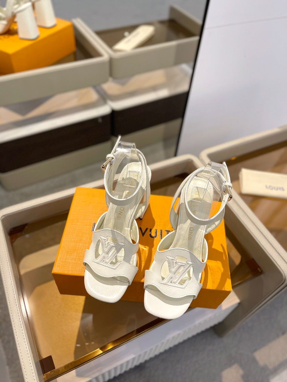 LV Isola Sandals 8.5 cm White Leather 888282